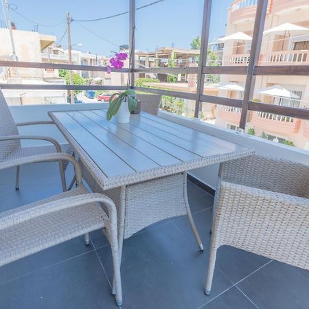 Rotunda Suites Kalamaki Екстериор снимка