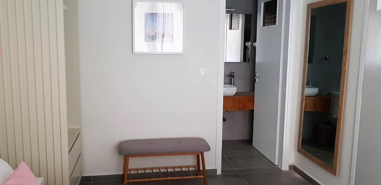 Rotunda Suites Kalamaki Екстериор снимка