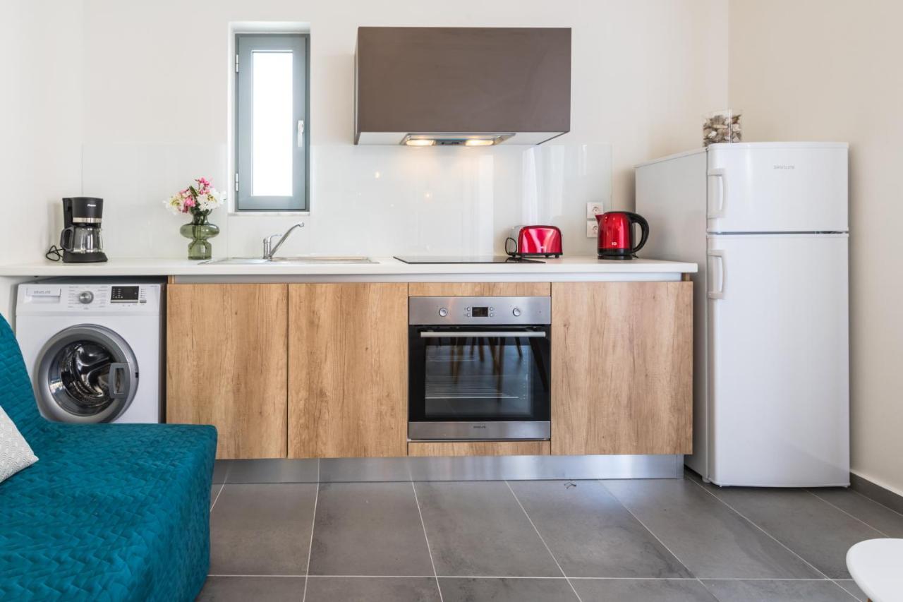 Rotunda Suites Kalamaki Екстериор снимка