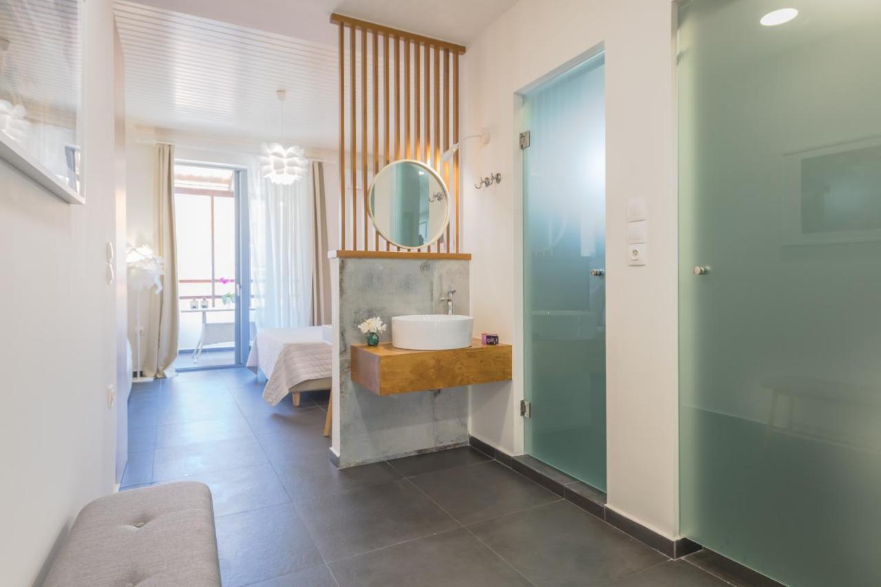 Rotunda Suites Kalamaki Екстериор снимка
