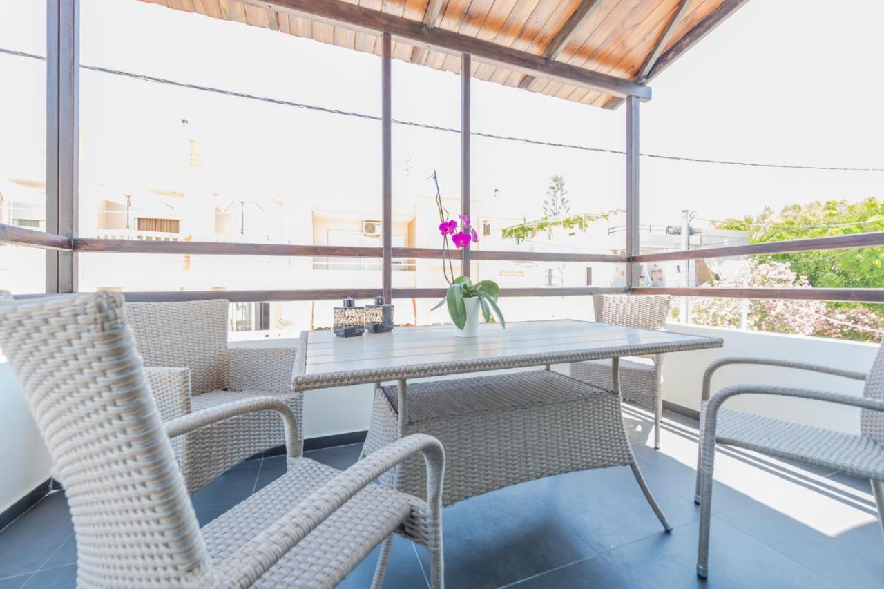 Rotunda Suites Kalamaki Екстериор снимка