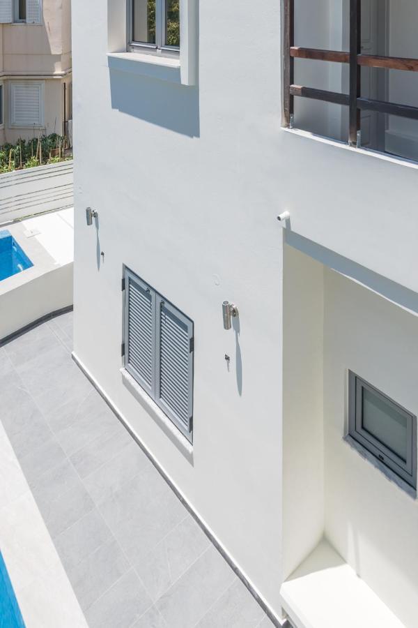 Rotunda Suites Kalamaki Екстериор снимка